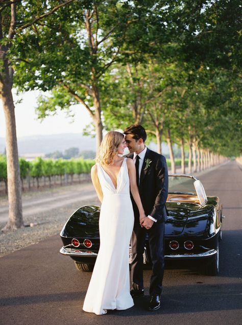 Beaulieu Garden Wedding, Beaulieu Garden, Napa Valley Wedding, Napa Wedding, Modern Minimalist Wedding, Minimalist Wedding Dresses, Preowned Wedding Dresses, Spring Weddings, Valley Wedding