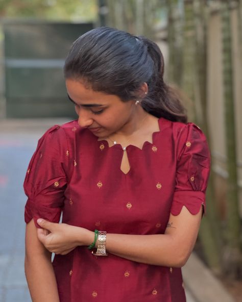 Hi Neck Kurti Designs, A Line Kurta Designs Latest, Silk Kurta Neck Design Latest, Kurta Models For Women, Boat Neck Designs For Kurti, Boat Neck Kurti Design, Kurti Sleeves Design Latest, New Style Neck Design For Kurti, Chudithar Designs