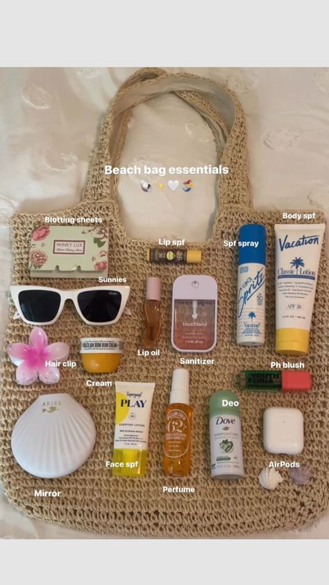 Flying Essentials, Summer Bag Essentials, Beach Vacation Packing List, Beach Bag Essentials, Eye Makeup Images, Travel Bag Essentials, Packing List For Vacation, Pool Bags, Going To The Beach