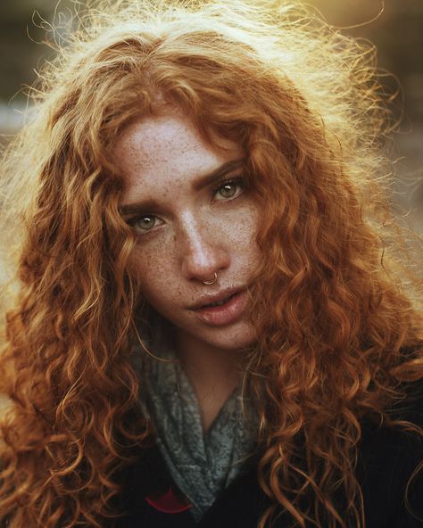 Ethereal And Atmospheric Female Portraits By Alessio Albi Female Character Inspiration Red Hair, 13 Treasures, Morgan Crabtree, Tan Redhead, Red Ombre Hair, Beautiful Freckles, Short Red Hair, Red Haired Beauty, Curly Hair Photos