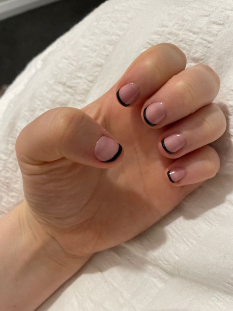 Micro French Natural Nails, Short Gel Black French Tip, Black Mini French Nails, Black French Tip Nails Natural, Black French Tip Natural Nails, French Tip On Short Nails Natural, French Tip On Natural Nails Short, Black French Nails Short, Tiny French Tip Nails