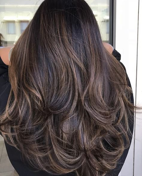 Brown Hair Highlights On Black Hair, Balayage Hair Color For Black Hair, Caramel Highlights On Black Hair, Balayage For Black Hair, Balayage On Black Hair, Balayage Hair Morenas, Hair Color For Brown Skin, Golden Brown Hair Color, Golden Brown Hair