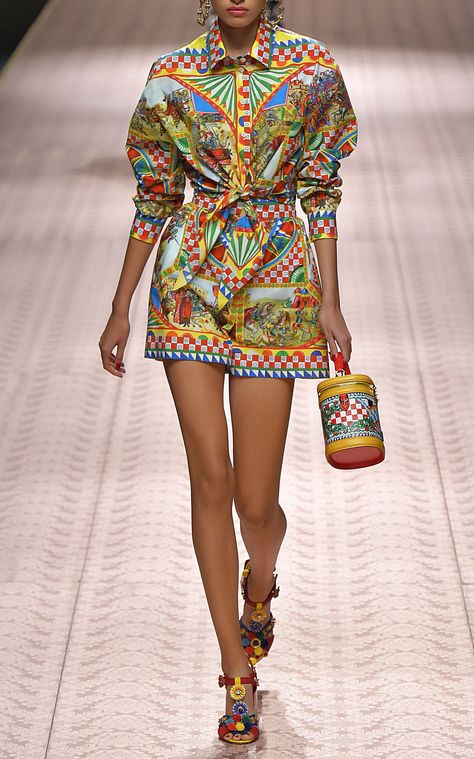 Night Fits, Poplin Shorts, Hermes Style, African Fashion Modern, Cotton Romper, African Print Fashion, Dolce E Gabbana, Fashion Classy, Moda Operandi