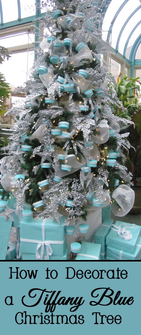 Just the sight of a blue Tiffany & Co box with a white ribbon makes people happy.   Why not share your happiness by decorating your Christmas tree this year in a Tiffany blue theme?   Here are some design ideas for how to decorate a Tiffany blue Christmas tree. Tiffany Blue Christmas Tree, Tiffany Blue Christmas, Disney Christmas Diy, Aqua Christmas, Decorate A Christmas Tree, Designer Christmas, Turquoise Christmas, Blue Christmas Decor, Silver Christmas Decorations