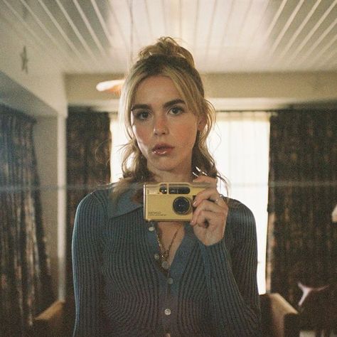 Kiernan Shipka, Fun Games, Group Chat, Hobbies, Mirror, Instagram Photos, Instagram