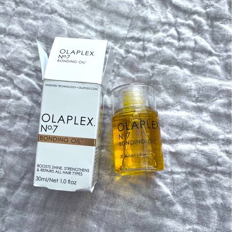 No. 7 Olaplex 30 Ml. Never used. Finishing oil. Olaplex Oil Aesthetic, Olaplex Hair Oil, Olaplex Oil, Birthday Essentials, Vision 2025, Dream List, 24th Birthday, Cosmetic Items, Oil Treatments