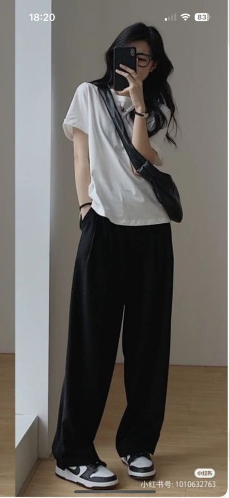 Streetstyle Outfit Woman, Korean Street Style Women Summer, Party Outfit Tomboy, Vietnamese Outfit Casual, Japanese Dress Outfit, Black Shirt Outfit Women Casual, Japanese Minimalism Fashion, Tomboy Summer Outfits, Korean Tomboy Outfits