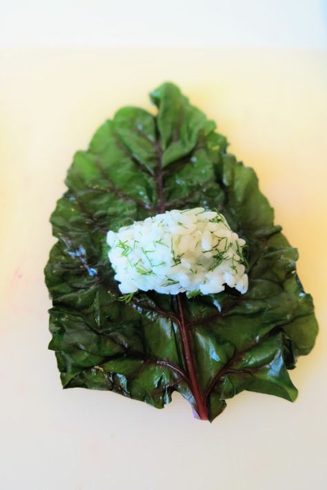 Collard Greens Recipe Healthy, Beet Leaf Recipes, Beet Green Recipes, Supper Sides, Cabbage Rice, Cooking Onions, Rice Rolls, Cream Sauce Recipes, Beet Recipes