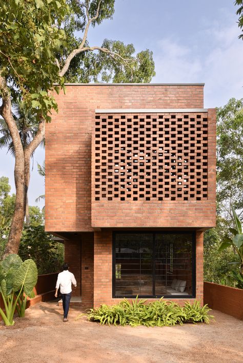 Brick House Designs, Brick Face, Narrow House Designs, Brick Cladding, Brick Art, Architectural Floor Plans, Red Brick House, Narrow House, Brick Exterior House