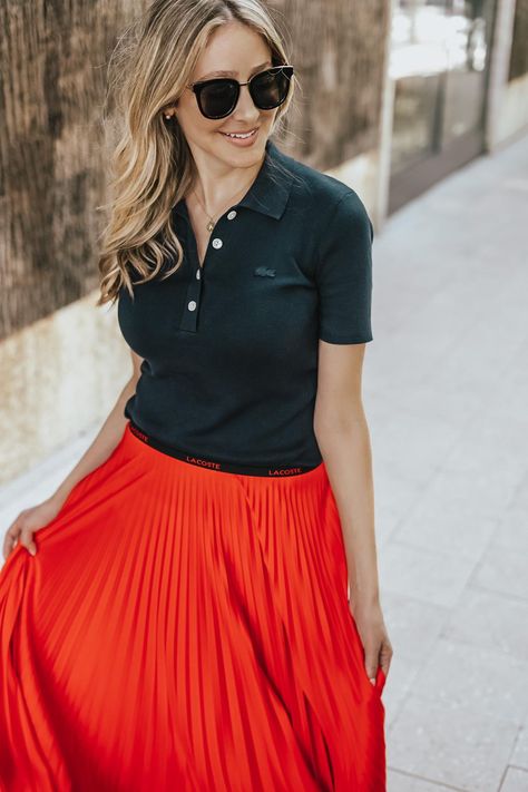 Polo With Skirt, Lacoste Polo Shirt Women Outfit, Polo Outfits For Women, Summer Pleated Skirt, Green Pleated Skirt, Polo Shirt Outfits, Polo Outfit, Blue Polo Shirt, Spring Outfit Ideas