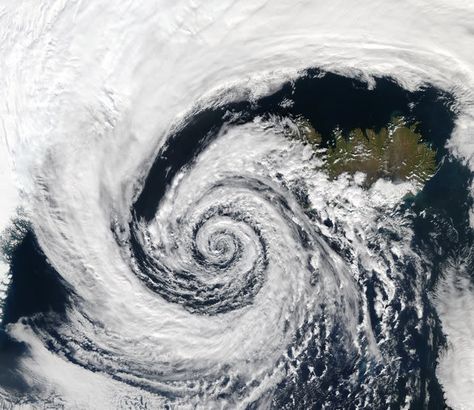 //Tornado Fractal Fibonacci In Nature, Logarithmic Spiral, Spirals In Nature, Fibonacci Sequence, Fibonacci Spiral, Weather Patterns, Space Photos, Golden Ratio, Earth From Space