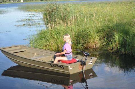 The Five Best Lund Jon Boats on the Market Today Aluminum Jon Boats, Lund Boats, Luxury Pontoon Boats, Engine Logo, Duck Hunting Boat, Jon Boats, Welding Aluminum, John Boats, Pedal Boats