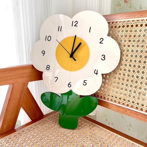 Cute Wall Clock, Clock Diy Ideas, Clock Artwork, Cute Clocks, Wall Clock Cartoon, Artwork Decoration, Simple Clock, Rooms Decoration, Industrial Garden