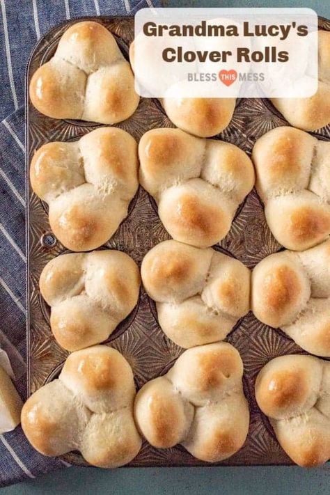 Clover Rolls Recipe, Clover Rolls, Easy Yeast Rolls, Rolls Easy, Bake Easy, Bread Starter, Yeast Bread Recipes, Yeast Rolls, Dinner Rolls Recipe