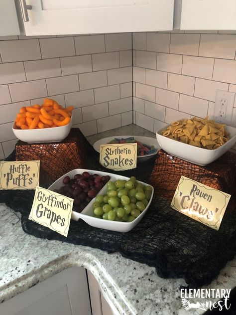 Harry Potter Themed Food, Harry Potter Food Ideas, Snacks Store, Harry Potter Shower, Harry Potter Snacks, Birthday Party Food Ideas, Harry Potter Parties Food, Harry Potter Movie Night, Harry Potter Party Decorations