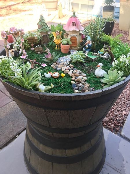 Potted Fairy Garden, Fairy Garden Container Ideas, Fairy Garden Ideas Outdoor, Fairy Garden In A Pot, Outdoor Fairy Garden Ideas, Flower Pot Fairy Garden, Gnome Garden Ideas, Fairy Garden Flower Pot, Succulent Fairy Garden