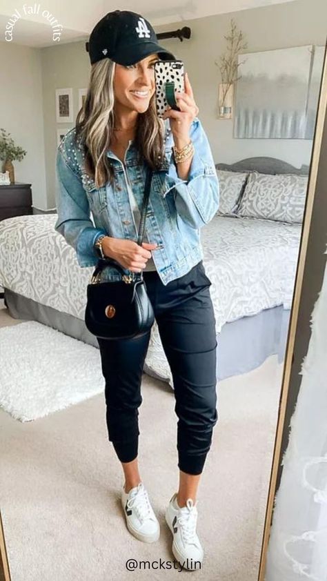 Jogger Pants Outfit for Women. Casual Fall Outfits! Styling An Oversized Tshirt, Style A Jean Jacket, Outfit For Women Casual, Errands Outfit Spring, Jogger Pants Outfit Women, Casual Athleisure Outfits, Athleisure Outfits Fall, Joggers Outfit Women, Athleisure Outfits Spring