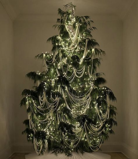 Christmas Tree Inspo, Christmas Interiors, Christmas Tree Inspiration, Christmas Themes Decorations, Christmas Inspo, Noel Christmas, Merry Little Christmas, Magical Christmas, Christmas Mood