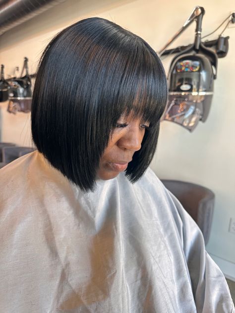 Beautifully tapered blunt cut bang bob w/ lace closure. NO HAIR LEFT OUT!! “Quickweave”❣️😍 Long Bob Quick Weave Black Women, Short Bob Hairstyles For Black Women Quick Weave Bangs, Chinese Bang Bob, Quickweave Bob With Closure, Ombre Bob With Bangs, Ombre Quick Weave Bob Black Women, China Bangs Black Women Bob, Bluntcut Bob Quickweave, Blonde Ombre Bob