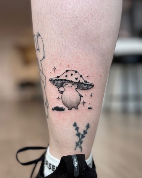 16 • The cutest chubby mushroom for Maddie! 🍄🍄 - - - #tattoos #tattooart #tattooartist #tattooapprentice #tattooapprenticeship #aussietattoo #aussieartist #melbournetattoo #mushroomtattoo #buildyourowntattoo Easy Mushroom Tattoo, Mushroom Arm Tattoo, Mushroom Tattoos Simple, Shroom Tattoo, Cute Mushroom Tattoo, Mushrooms Tattoo, Art Inspired Tattoos, Melbourne Tattoo, Mushroom Tattoo