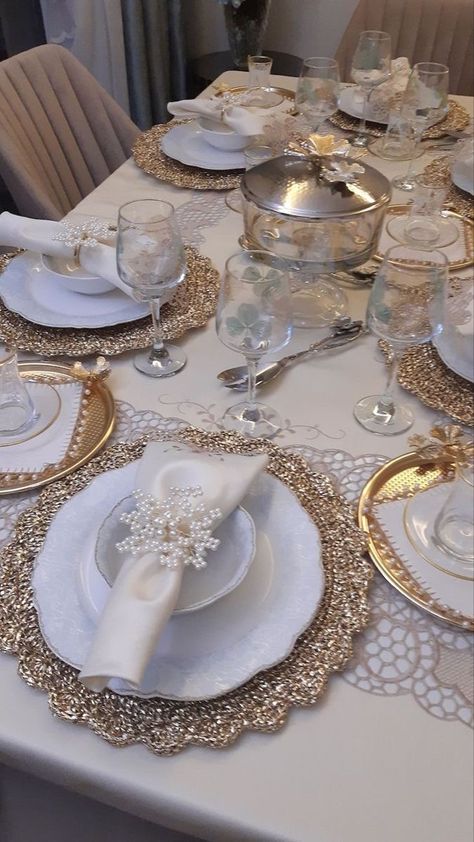 Crockery Design, Crockery Set, Tafel Decor, Luxury Tableware, Table Setting Decor, Dinner Table Setting, Dinner Table Decor, Elegant Table Settings, Beautiful Table Settings