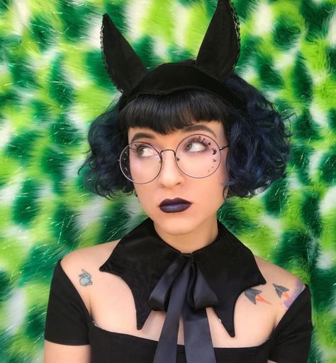 Devil Bonnet Pattern, Bunnicula Costume, Bat Ears Diy, Fruit Bat Costume, Vintage Bat Costume, Bat Bonnet, Bat Costume Makeup, Bat Therian, Devil Bonnet