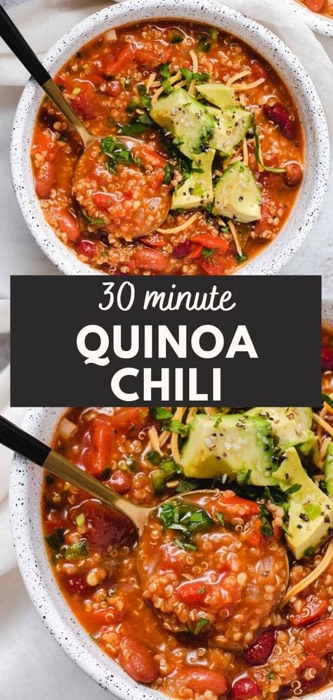 All you need is one pot, just over 30 minutes and a handful of flavorful pantry staples to make this healthy vegetarian chili! Quinoa and beer make this meal extra hearty and satisfying. Barley Chili, Healthy Vegetarian Chili, Chili Quinoa, Butter Bean Soup, Vegetarian Quinoa Chili, Meatless Meals Healthy, Vegan Potato Soup, Easy Vegan Soup, Quinoa Chili