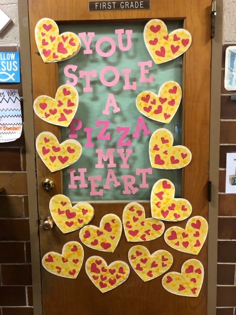 You stole a “pizza” my heart Classroom Door For Valentines Day, Classroom Decor For Valentines Day, Valentines Day Doors For Preschool, Prek Valentines Day Bulletin Boards, Valentines Day Teacher Bulletin Board, Pre K Valentines Day Bulletin Board, Valentines Day Boards Preschool, Pizza Door Decoration, Valentine Bulletin Board Ideas Toddlers