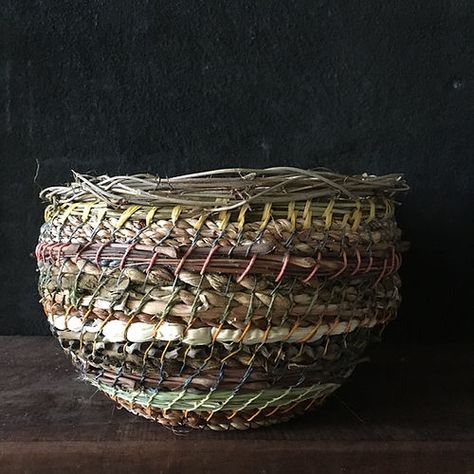 BASKET MAKING | Craft School Oz Teaching Crafts, Making Baskets, Basket Weaving Diy, Yarn Basket, Grass Basket, Garden Basket, Basket Making, Natural Baskets, Weaving Tutorial