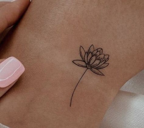 Waterlily Minimalist Tattoo, Small Water Lilly Tattoo, Simple Waterlily Tattoo, Water Lilly Tattoo Small Simple, Waterlilly Tattoo Arm, Dainty Water Lily Tattoo, Lotus Flower With Stem Tattoo, Minimalist Lotus Flower Tattoo, Thai Lotus Tattoo