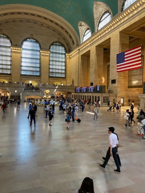 Grand central terminal 
Train station aesthetic 
Aesthetic train station
Grand central
Grand central nyc
Nyc
New York City
New York
New York aesthetic Grand Central Terminal New York, Travel Views, Kaptan Jack Sparrow, New York Vibes, Dream Trips, How To Disappear, Academic Validation, Grand Central Terminal, New York Central