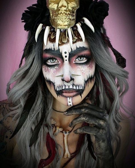 Voodoo Priestess Makeup, Priestess Makeup, Voodoo Priestess Costume, Voodoo Makeup, Voodoo Costume, Voodoo Halloween, Voodoo Queen, Make Up Diy, Voodoo Child