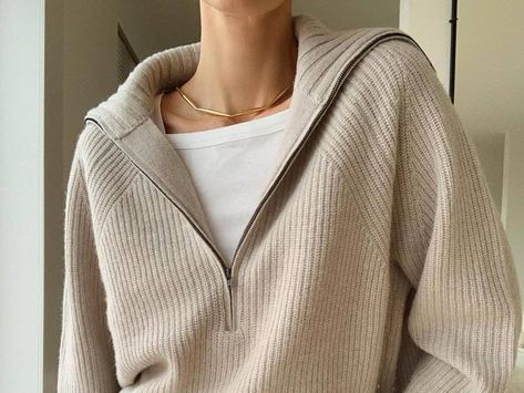 Amazon Fashion 2024, Amazon Basics Clothing, Quarter Zip Sweater Outfit, Cold Ootd, Zip Sweater Outfit, Amazon Sweaters, Amazon Sweater, Vanilla Girl Aesthetic, Amazon Fashion Finds