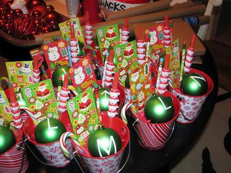 I want to make something like these for m little lady's class something wrapped though so they all have something to open~XVF School Christmas Party, Class Gifts, Classroom Christmas, Candyland Christmas, Classroom Treats, Kids Class, Christmas School, 12 December, Classroom Gifts