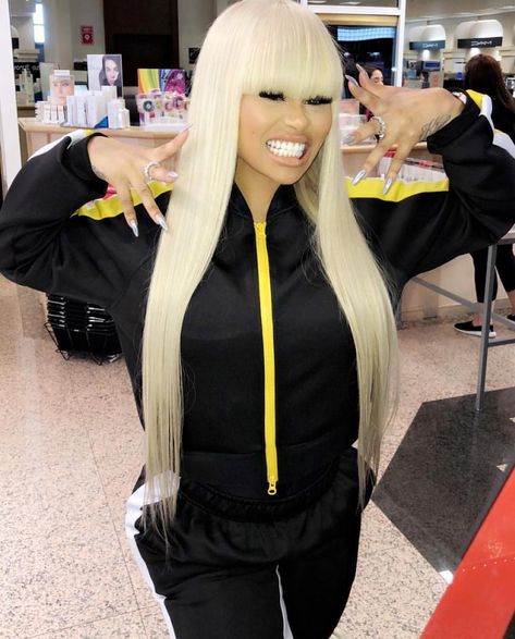 Real Life China Doll🎎🎏 Our #HairBarb @BlacChyna Is Rocking This Chinese Bang Hairstyle Using Our Platinum Blonde Bundles! Shop Our Platinum… Cute Weave Hairstyles, Chinese Bangs, Blonde Bun, Blonde Bundles, Blonde Bangs, Frontal Wig Hairstyles, Blonde Hair With Bangs, Sew In Hairstyles, China Doll