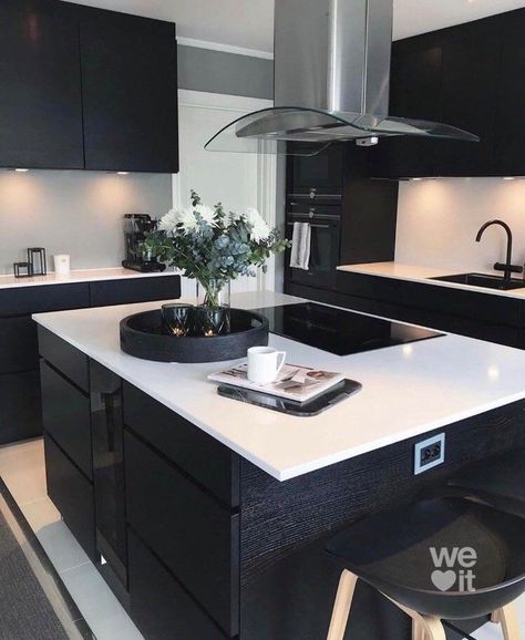 Black Vibe, Kitchen Styling Modern, Modern House Interior, Black Interior Design, Kitchen Ideas Modern Luxury, Apartment Aesthetic, Dream House Rooms, Dark Interiors, Modern Kitchen Design Luxury