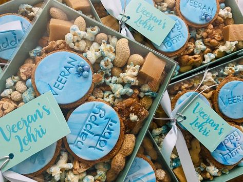 Lohri Packing Ideas, Lohri Gift Packing Ideas, Lohri Cake Ideas, Lorhi Party, Lohri Celebration Ideas, Lohri Decoration Ideas, Lohri Decoration, Personalised Cookies, Lohri Party