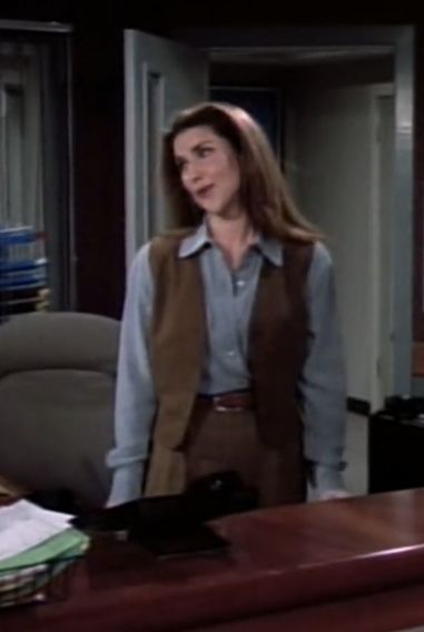 Roz Doyle Outfits, Roz Frasier, Roz Doyle, Sitcom Fashion, Corporate Girly, Emma Smith, Thrift List, Aw 2023, Professional Outfit