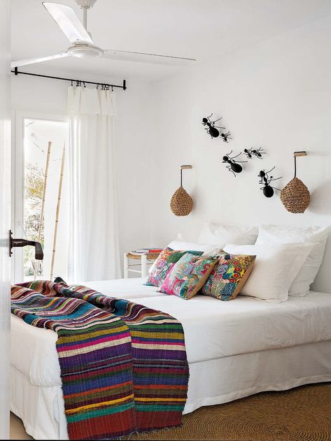 Recycled Interior Design, Mexican Interior Design, Mexican Interiors, Mexican Home Decor, Deco Bedroom, Mexican Home, Mexican Decor, Dark Interiors, Beautiful House