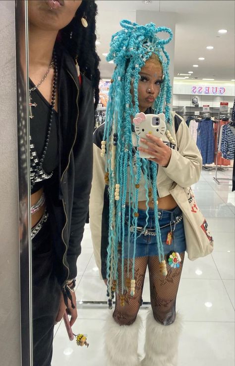 Crystalcore Outfit, Harajuku Black Women, Light Blue Braids For Black Women, Fun Black Hairstyles, Outfits With Blue Hair, Long Blue Braids, Dreads On Women, Cute Black Hair Styles, Alt Braids