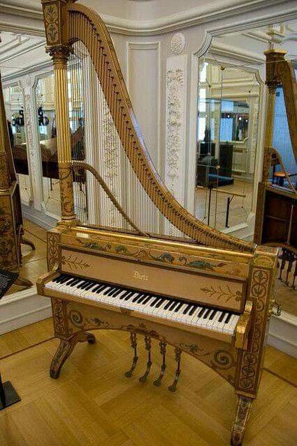 This is a Claviharp. Old Piano, All About Music, Making Music, String Instruments, Music Room, Sound Of Music, Musical Instrument, Music Love, Piano Music