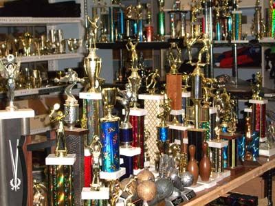 This organization recycles trophies - what a great idea for all those old trophies collecting dust in your kids old bedrooms. Recycle Trophy Ideas, Repurpose Old Trophies, Upcycled Trophy Ideas, Old Trophies Ideas What To Do With, Old Trophy Ideas What To Do With, Trophy Upcycle Repurposed, Repurposed Trophies, Upcycle Old Trophies, What Can Be Recycled