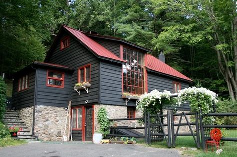 Woodstock Cottage • Mt. Tremper, NY • Sleeps 8 Red Metal Roof, Exterior Paint Colours, Red Roof House, Metal Roof Houses, Cabin Exterior, The Catskills, Red Cottage, Cottage Exterior, House Color Schemes