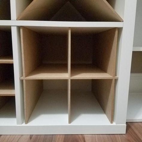 Ikea Kallax Shelf Unit, Craft Supply Organization, Shoe Storage Ideas For Small Spaces, Kallax Shelf Unit, Ikea Kallax Shelf, Craft Show Display Ideas, Yarn Bags, Kitchen Cabinet Organizer, Cube Shelf