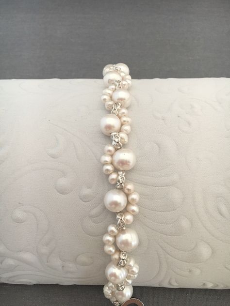 Pearl Bridal Bracelet Bridal Jewerly, Beaded Bridal Jewelry, Bridal Jewelry Bracelets, Necklaces Beautiful, Bridal Jewelry Pearl Sets, Simple Bridal Jewelry, Boho Bridal Jewelry, Projek Menjahit, Bridal Jewelry Sets Brides