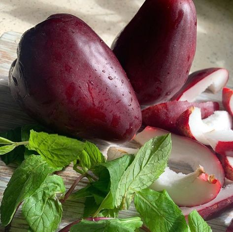 YARDANDPARISH.COM on Instagram: “This is a Jamaican Otaheite Apple 🇯🇲 It's also known as the Malay Apple, and is historically native to Malesia and Australia. Our…” Fresh Mint Leaves, Fresh Mint, Mint Leaves, Fruit Juice, Vegan Friendly, Eggplant, Apples, Healthy Food, Juice