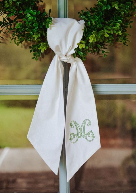 Wreath sash personalized with beautiful open vine embroidered monogram. Linen cotton blend wreath sash is 54 inches. *Wreath not included Porch Door Decor, Classic Southern Home, Front Porch Door, Wreath Sash, Preppy Monogram, Monogram Bow, Porch Door, Summer Front Porches, Porch Doors