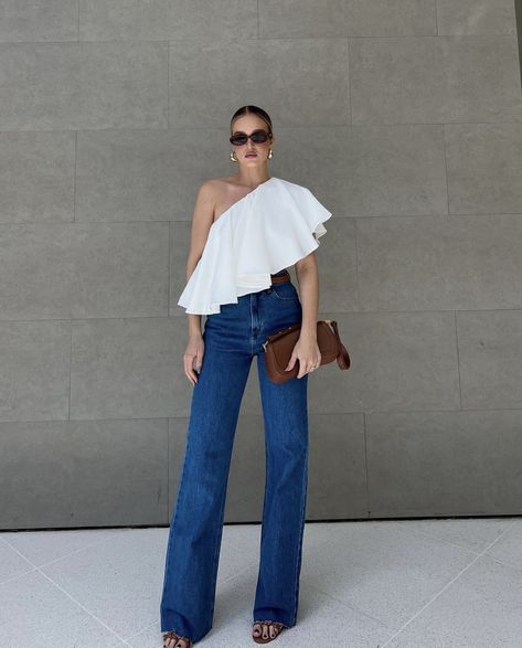 Casual Jeans Outfit Summer, Corporate Baddie Outfits, Corporate Baddie, Outfit Elegantes, Chique Outfit, Looks Chic, Professional Outfits, Casual Summer Outfits, Outfit Casual