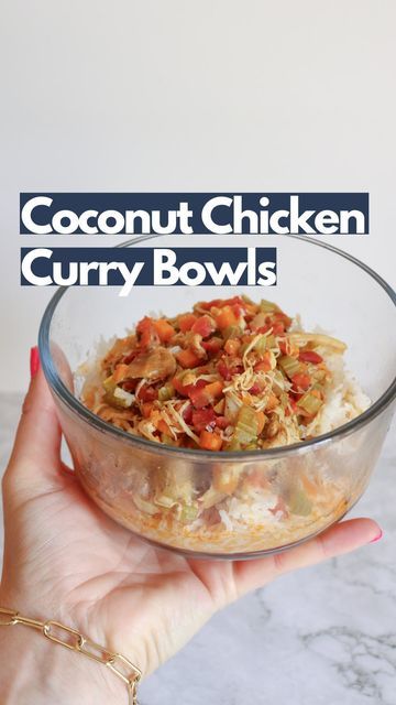 Pyrex Bowl Meal Prep, Coconut Chicken Curry Recipe, Krista Pool, Healthy Weekly Meal Plan, Coconut Chicken Curry, Single Serve Meals, Curry Bowl, Chicken Curry Recipe, Home Cooked Meals