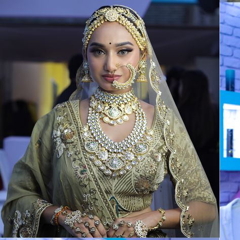 The look is inspired by Royal Indian Maharani look Maharani Bridal Look, Maharani Look, Royal Indian, Bridal Look, Bridal Looks, Indian Jewelry, Crown Jewelry, Quick Saves